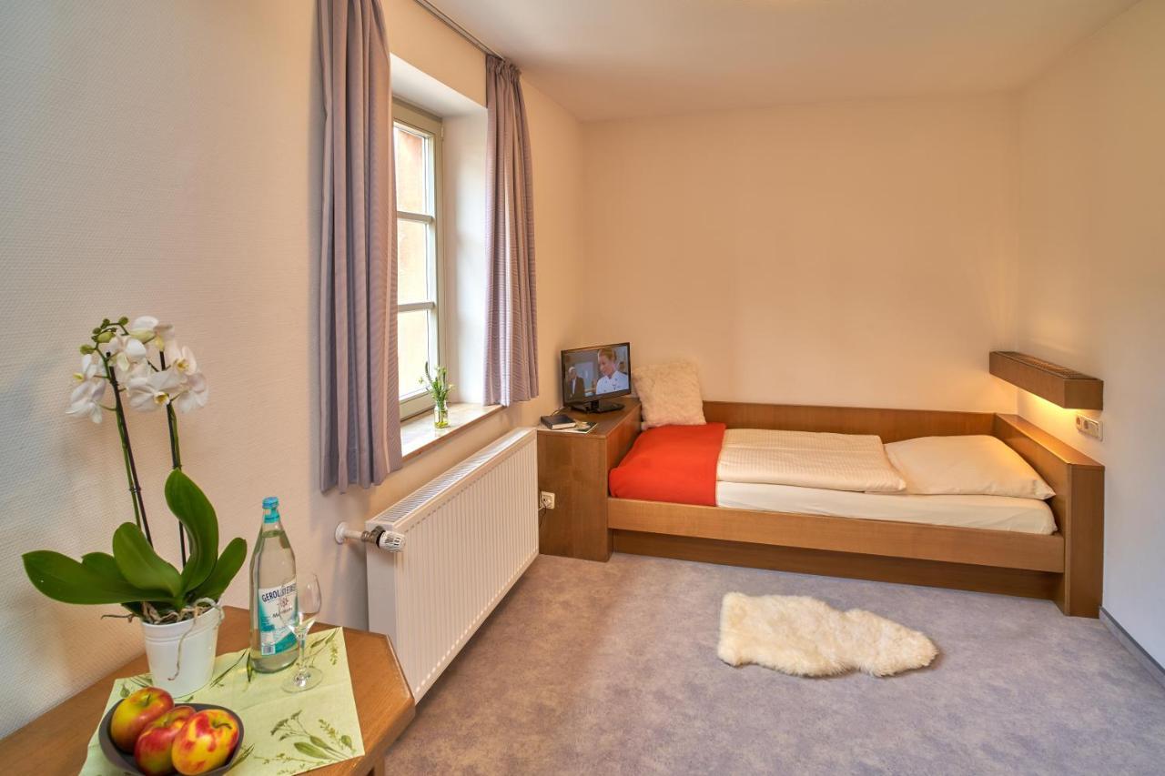 Hotel Ev.Familienferien-Und Bildungsstaette Ebernburg Bad Münster am Stein-Ebernburg Esterno foto