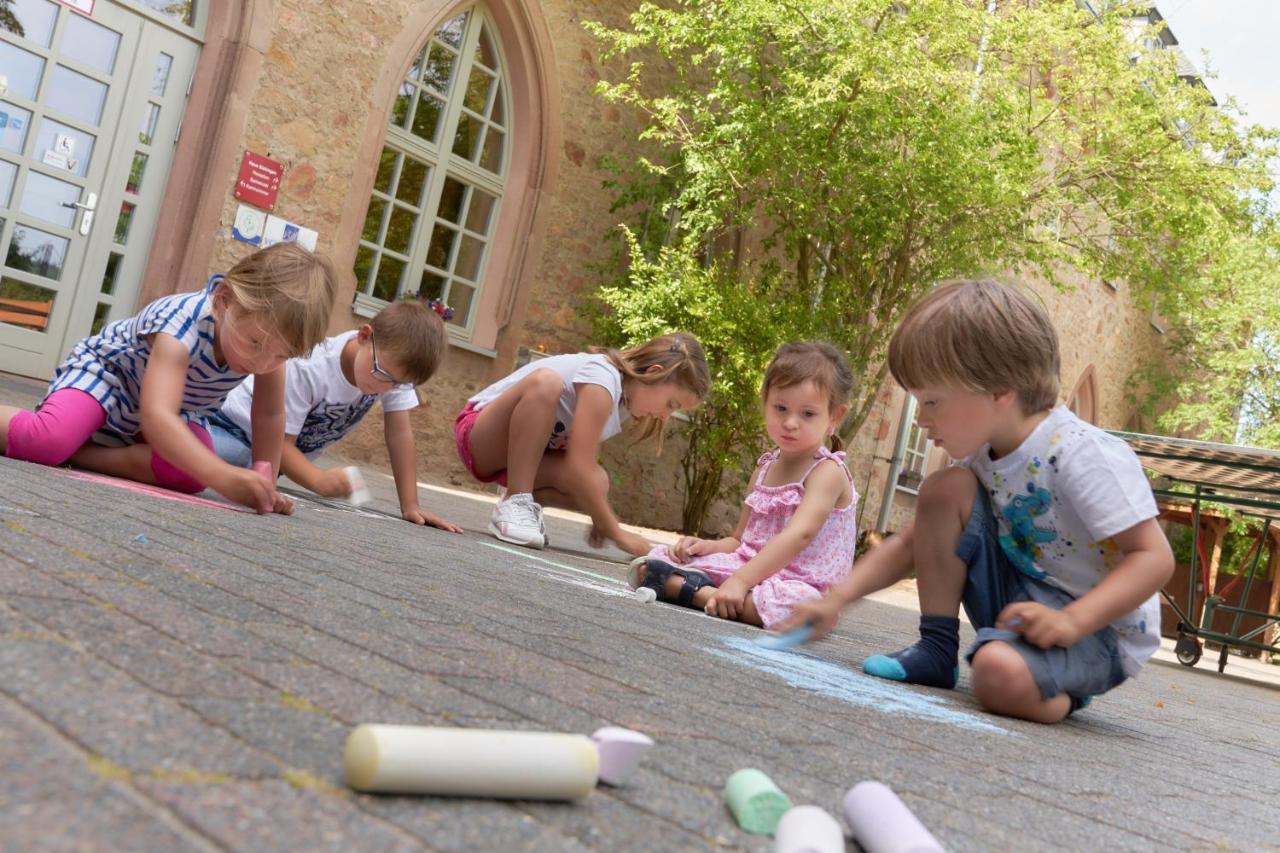 Hotel Ev.Familienferien-Und Bildungsstaette Ebernburg Bad Münster am Stein-Ebernburg Esterno foto